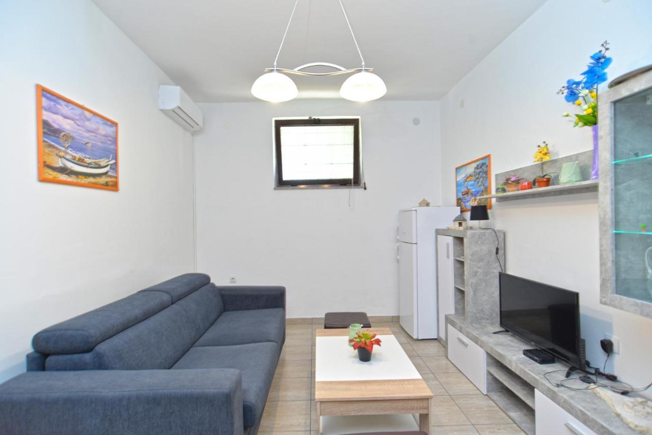 וינקורן Apartments Branislav 1927 מראה חיצוני תמונה